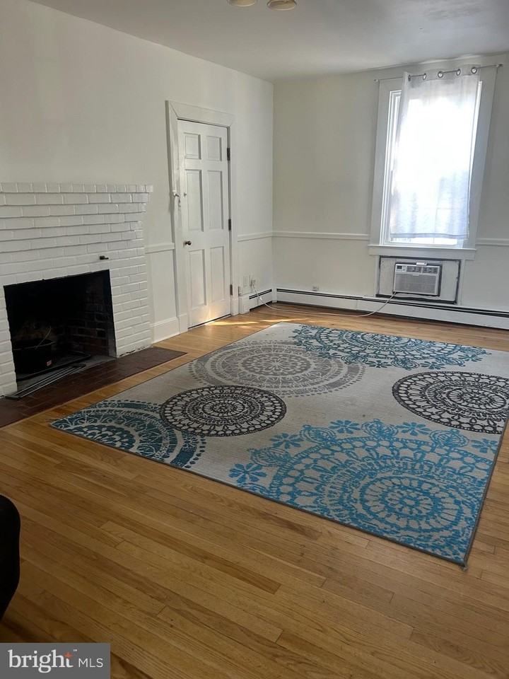 25365 Point Lookout Rd - Photo 3 of 18