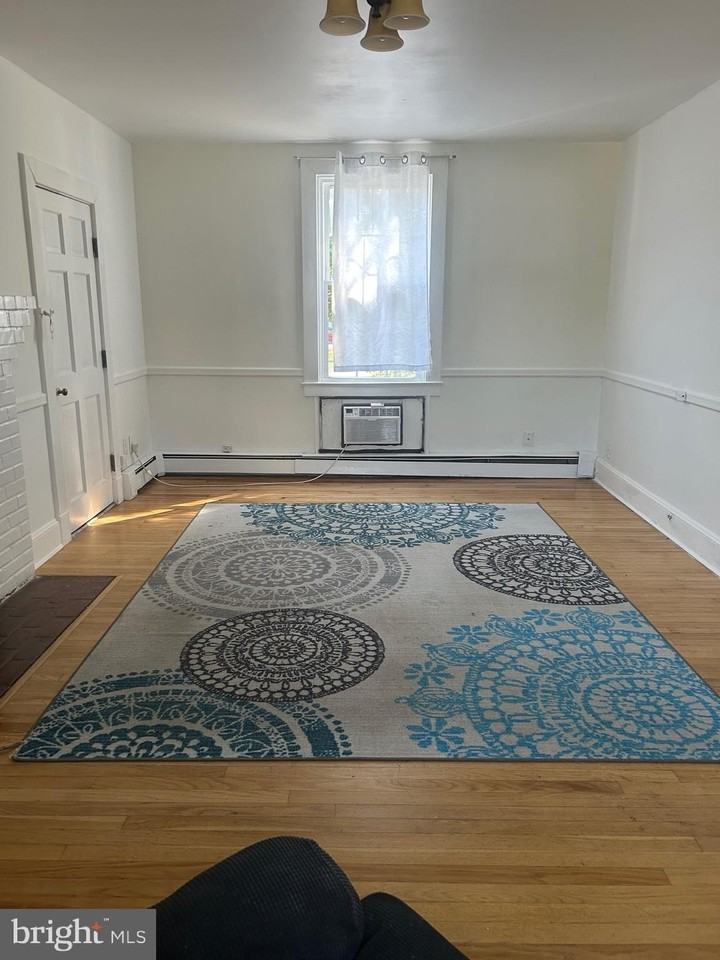 25365 Point Lookout Rd - Photo 4 of 18