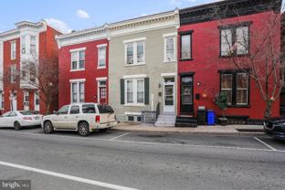 210 N Locust St - Photo 1 of 1