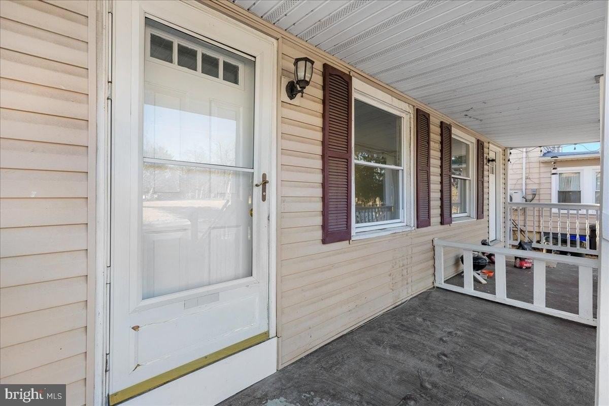 307 S West Ave #A - Photo 3 of 31