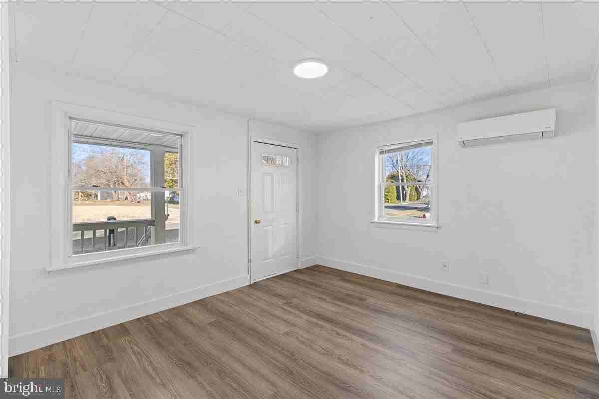 307 S West Ave #A - Photo 5 of 31