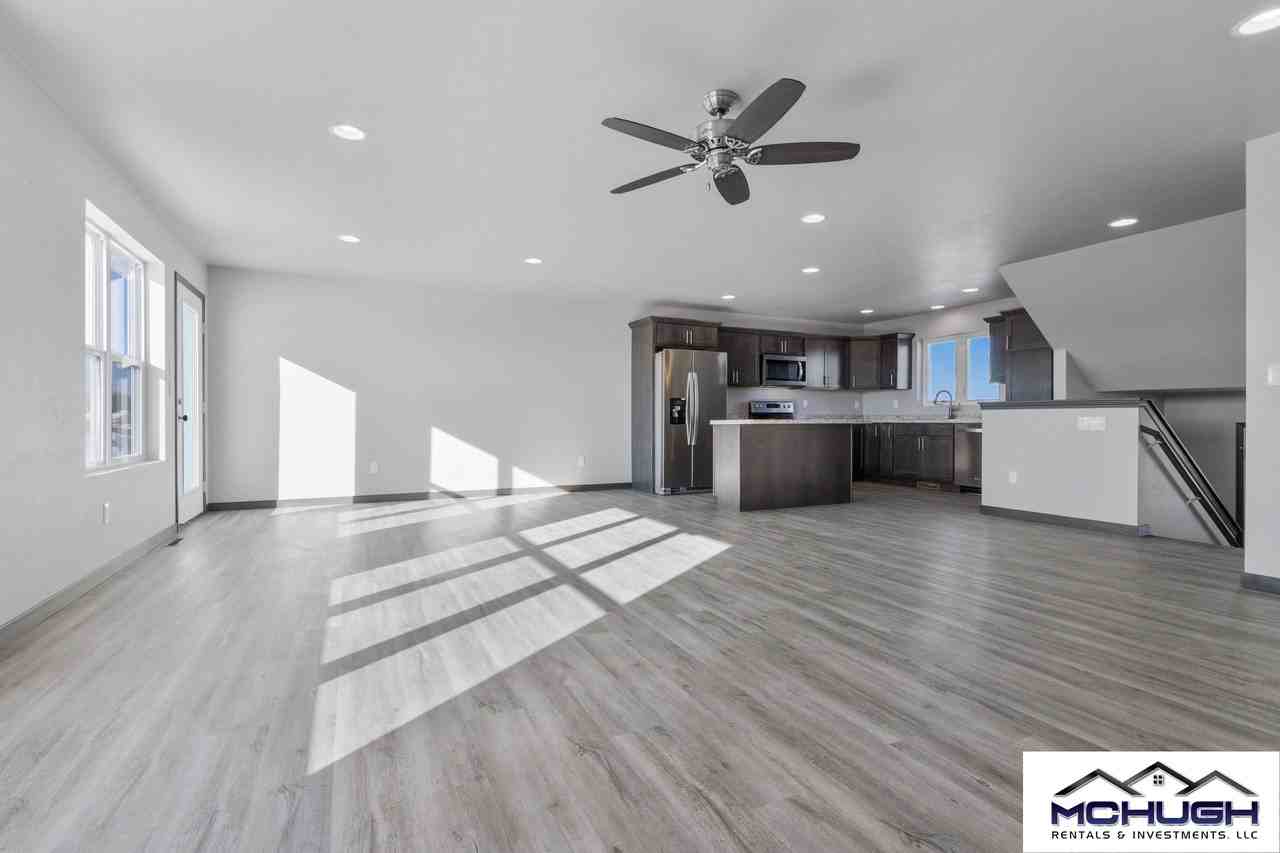 3767 E Rubyred Dr #1 - Photo 4 of 18
