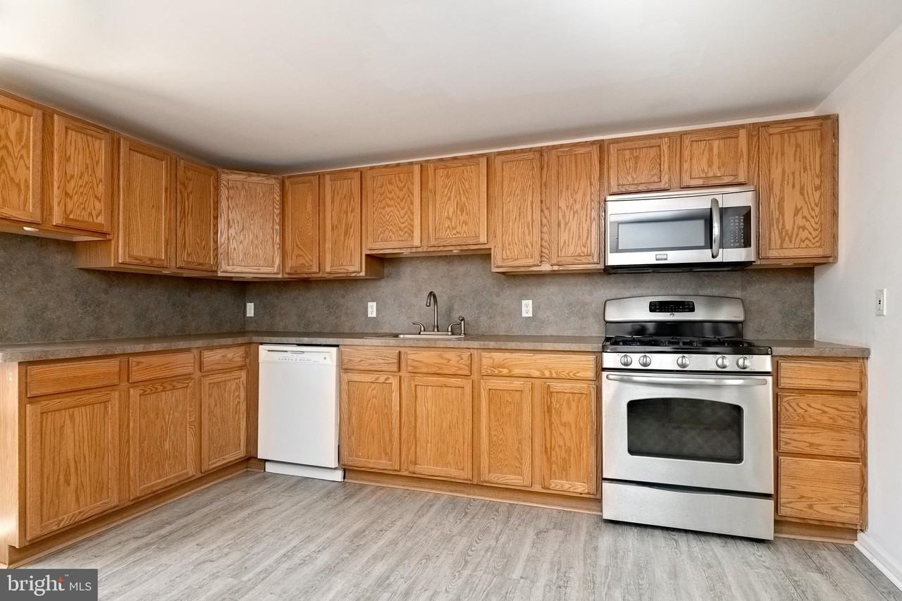 106 W Kings Hwy Apt A - Photo 3 of 26