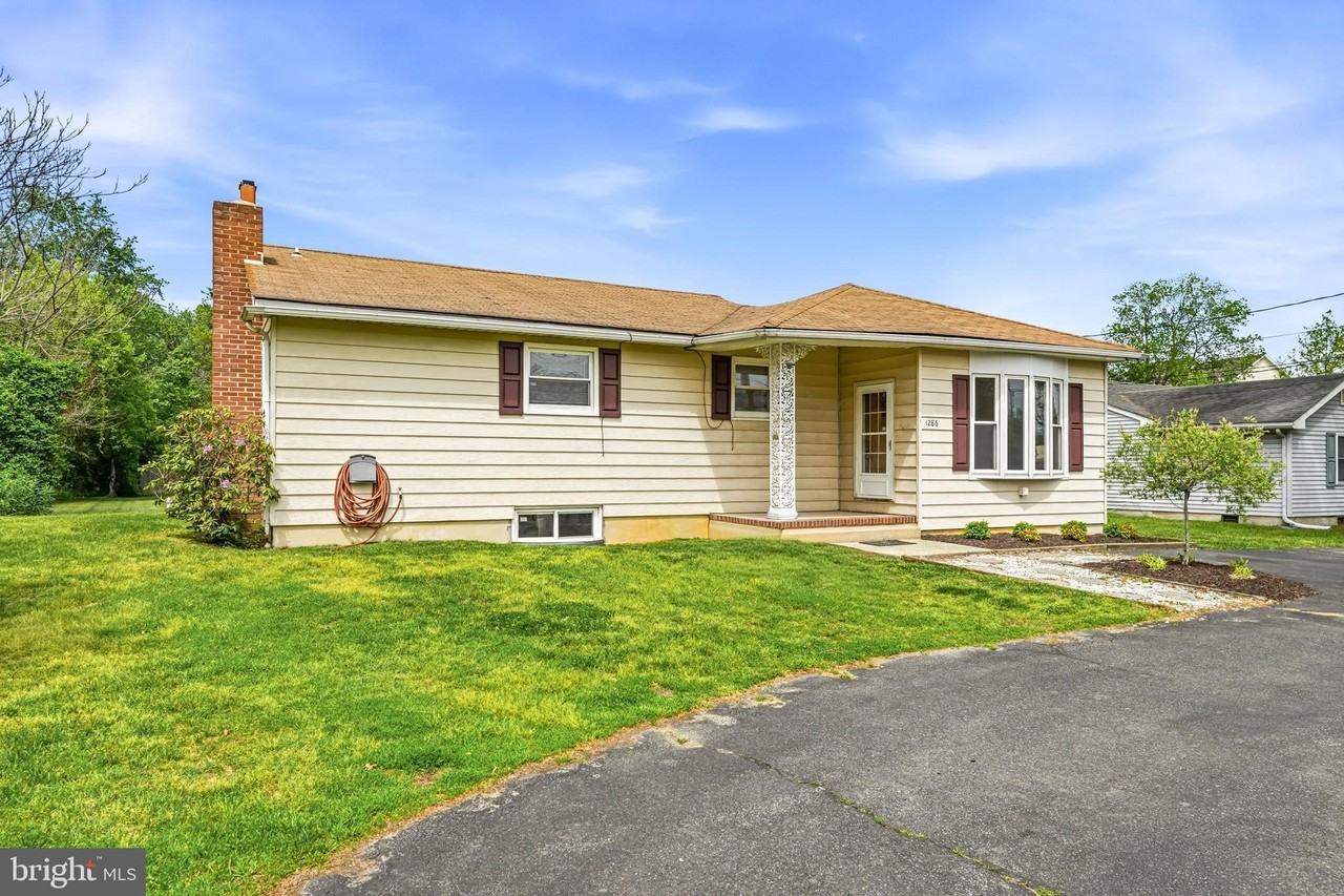 1286 Glassboro Rd - Photo 2 of 41