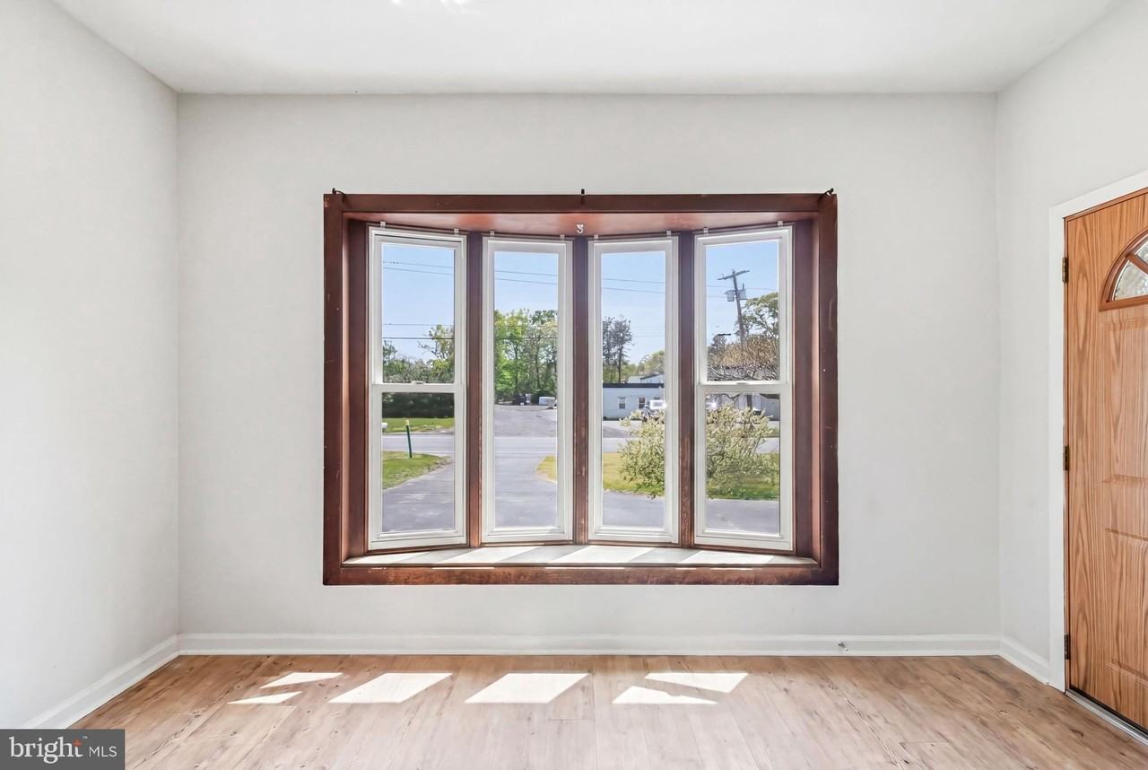 1286 Glassboro Rd - Photo 6 of 41