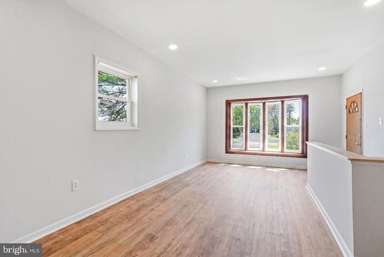 1286 Glassboro Rd - Photo 7 of 41