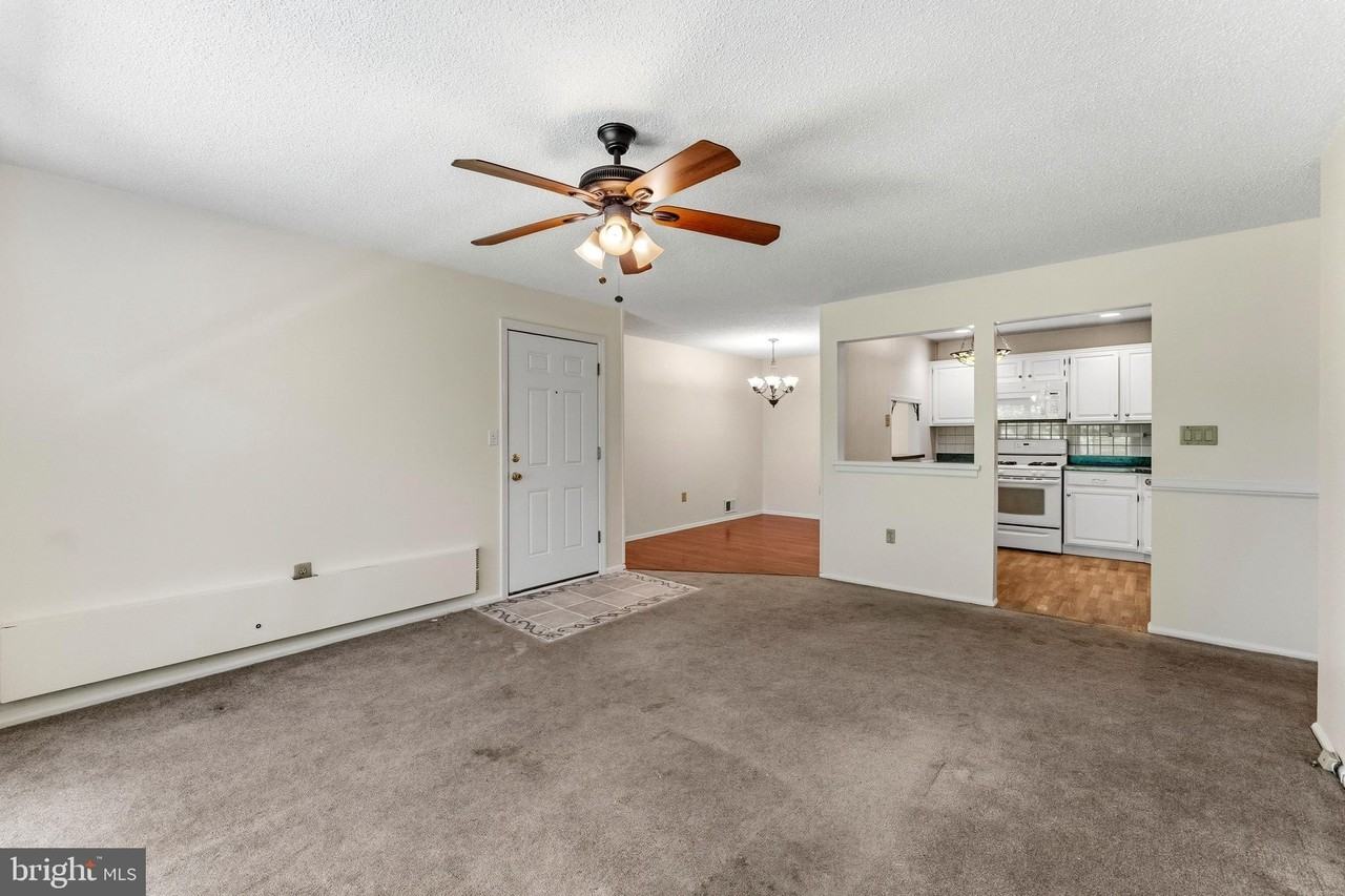 96 Willow Ct - Photo 4 of 19