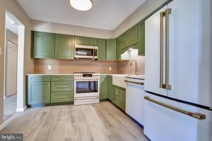 featured image of 325 Westridge Cir #141