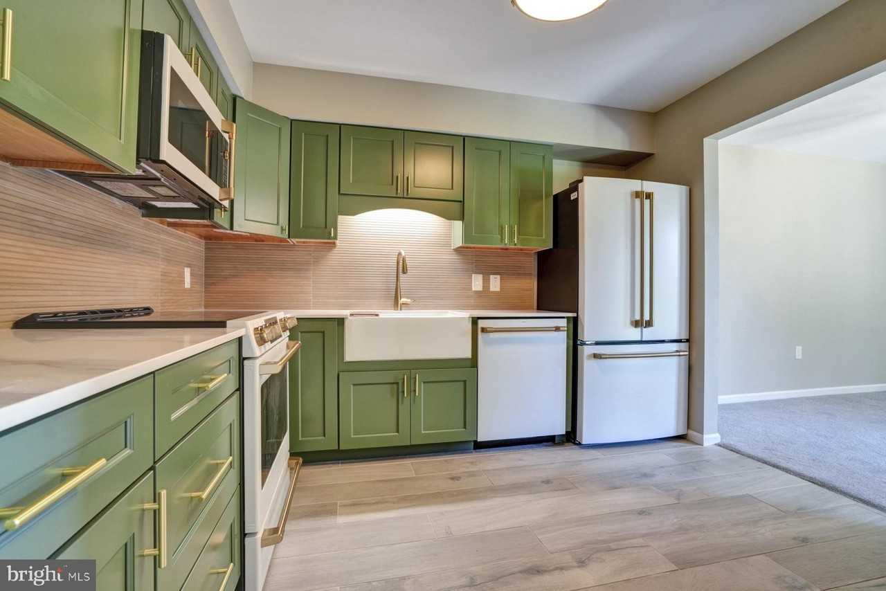325 Westridge Cir #141 - Photo 6 of 47