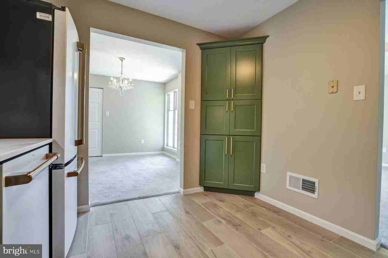 325 Westridge Cir #141 - Photo 7 of 47