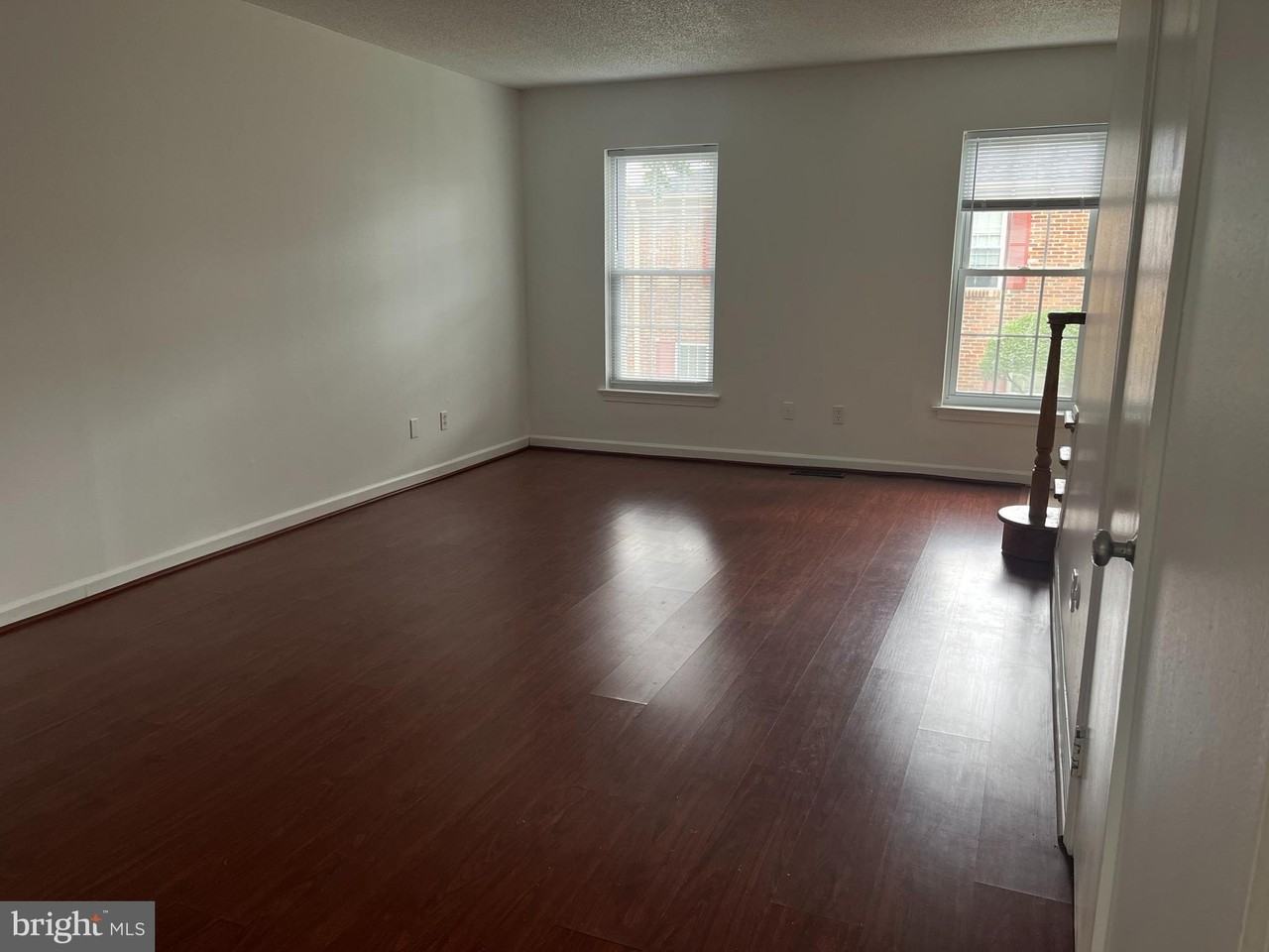 126 Wellington Ter - Photo 6 of 15