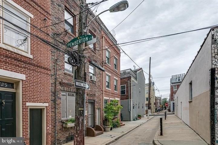 727 S Mildred St - Photo 3 of 39