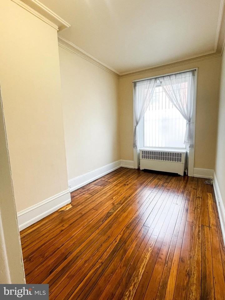 2642 Brown St #1 - Photo 6 of 11