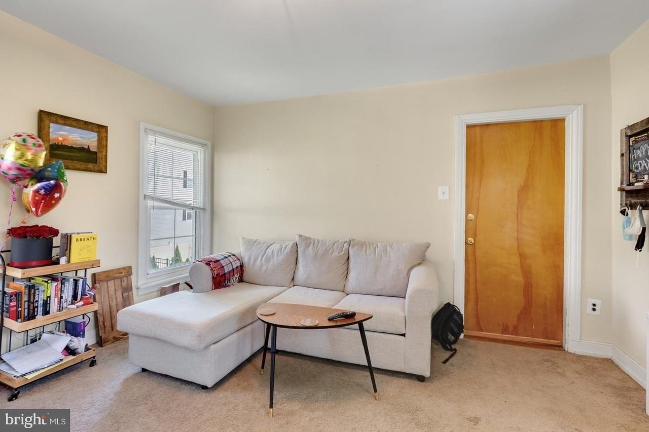 350 Green Ln #2R - Photo 2 of 19