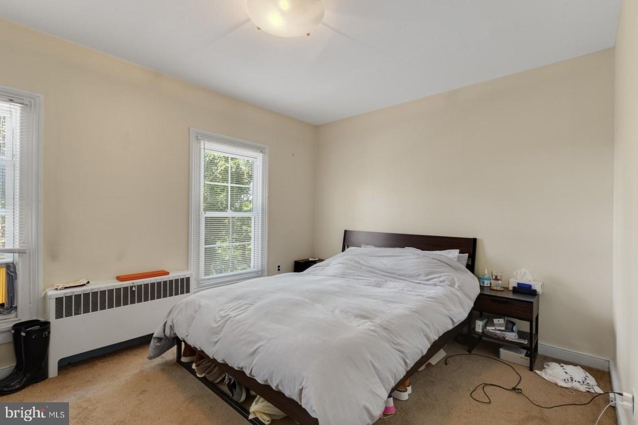 350 Green Ln #2R - Photo 4 of 19