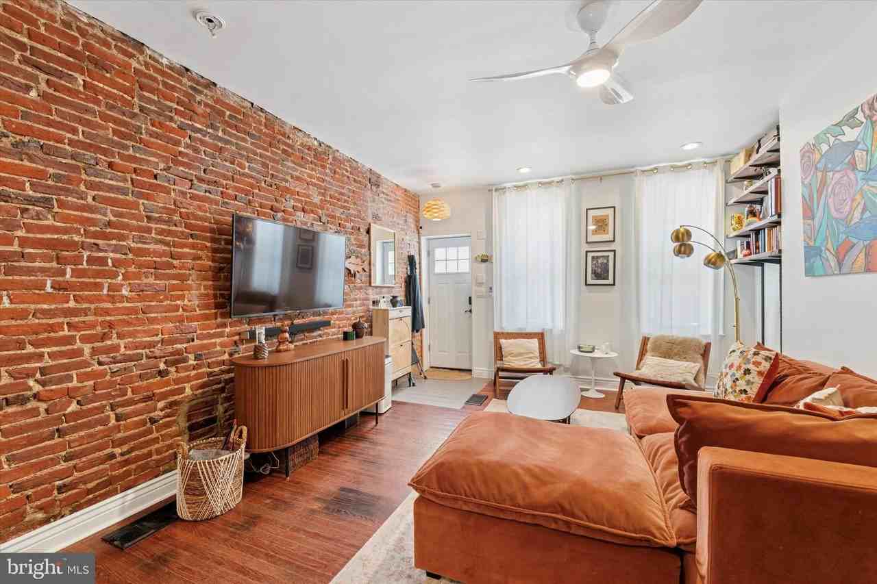 1564 E Berks St - Photo 5 of 25