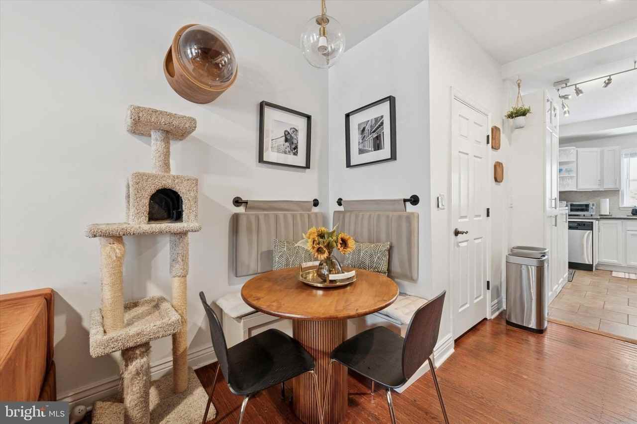 1564 E Berks St - Photo 6 of 25