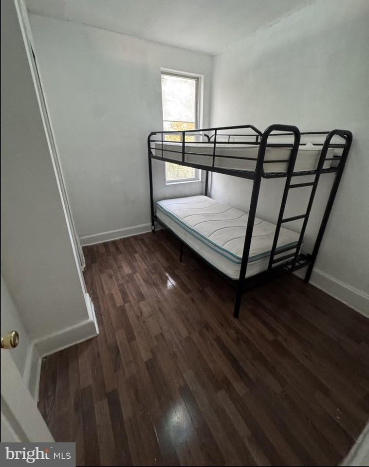 269 E Sharpnack St - Photo 7 of 9