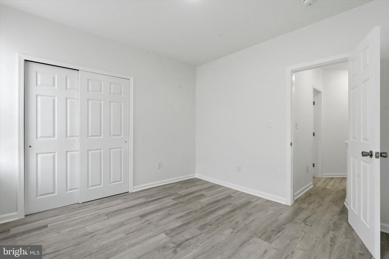 5715 Malcolm St - Photo 4 of 14
