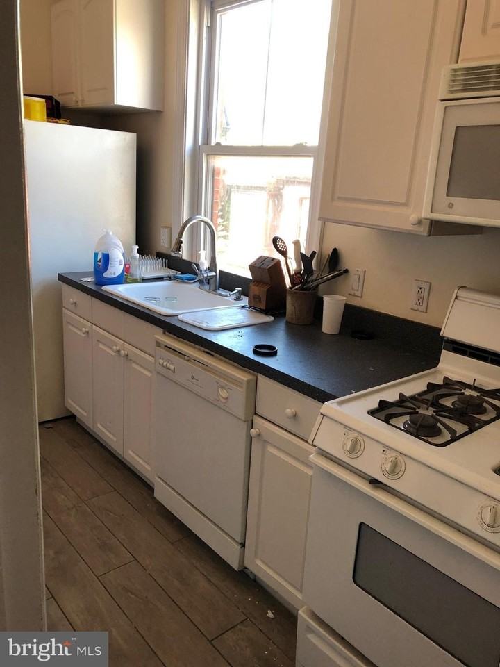1936 Spruce St #3 - Photo 3 of 11