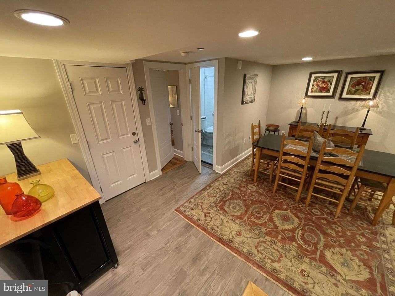 421 Pine St #1 - Photo 4 of 37