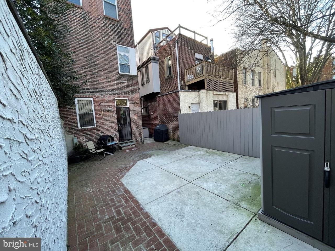 421 Pine St #1 - Photo 7 of 37
