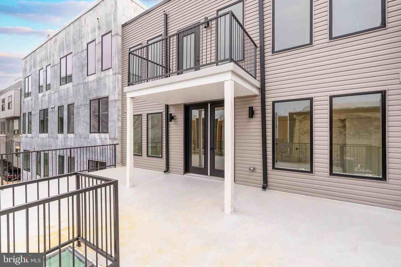 2002 Frankford Ave #201
