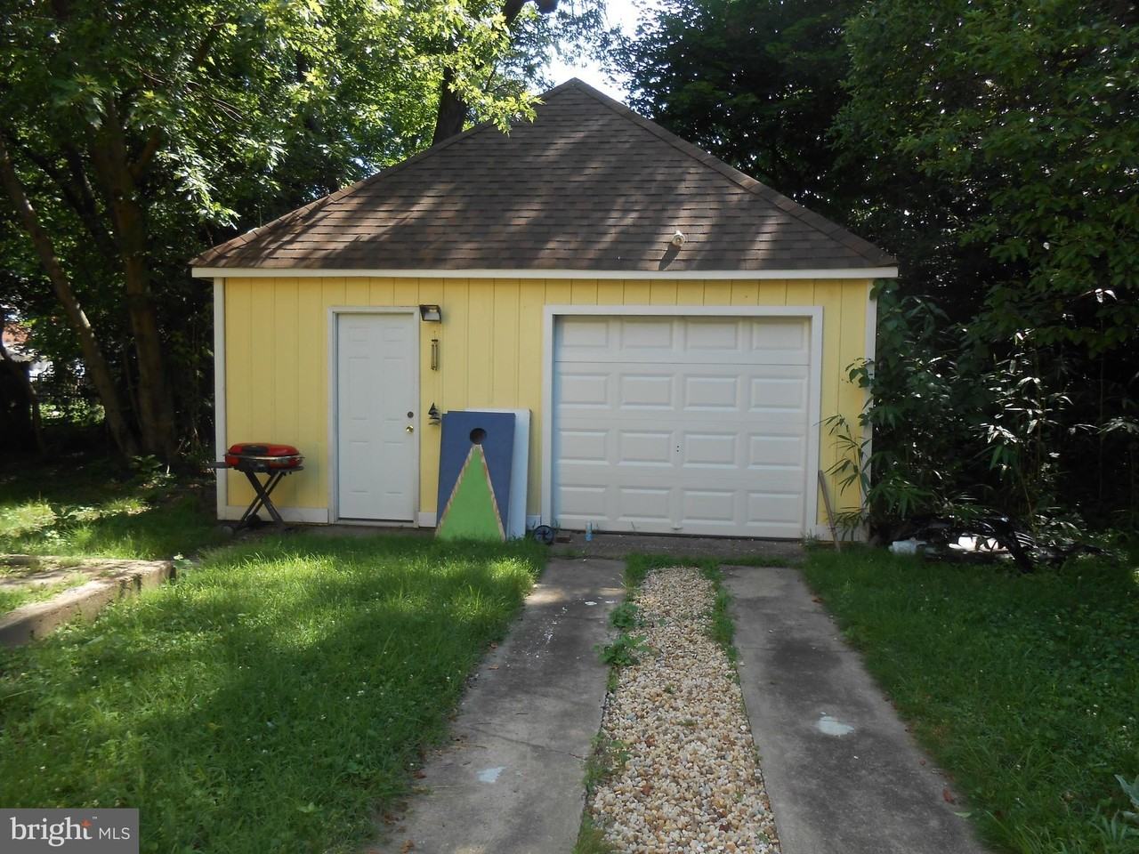 303 S Highland St - Photo 4 of 15