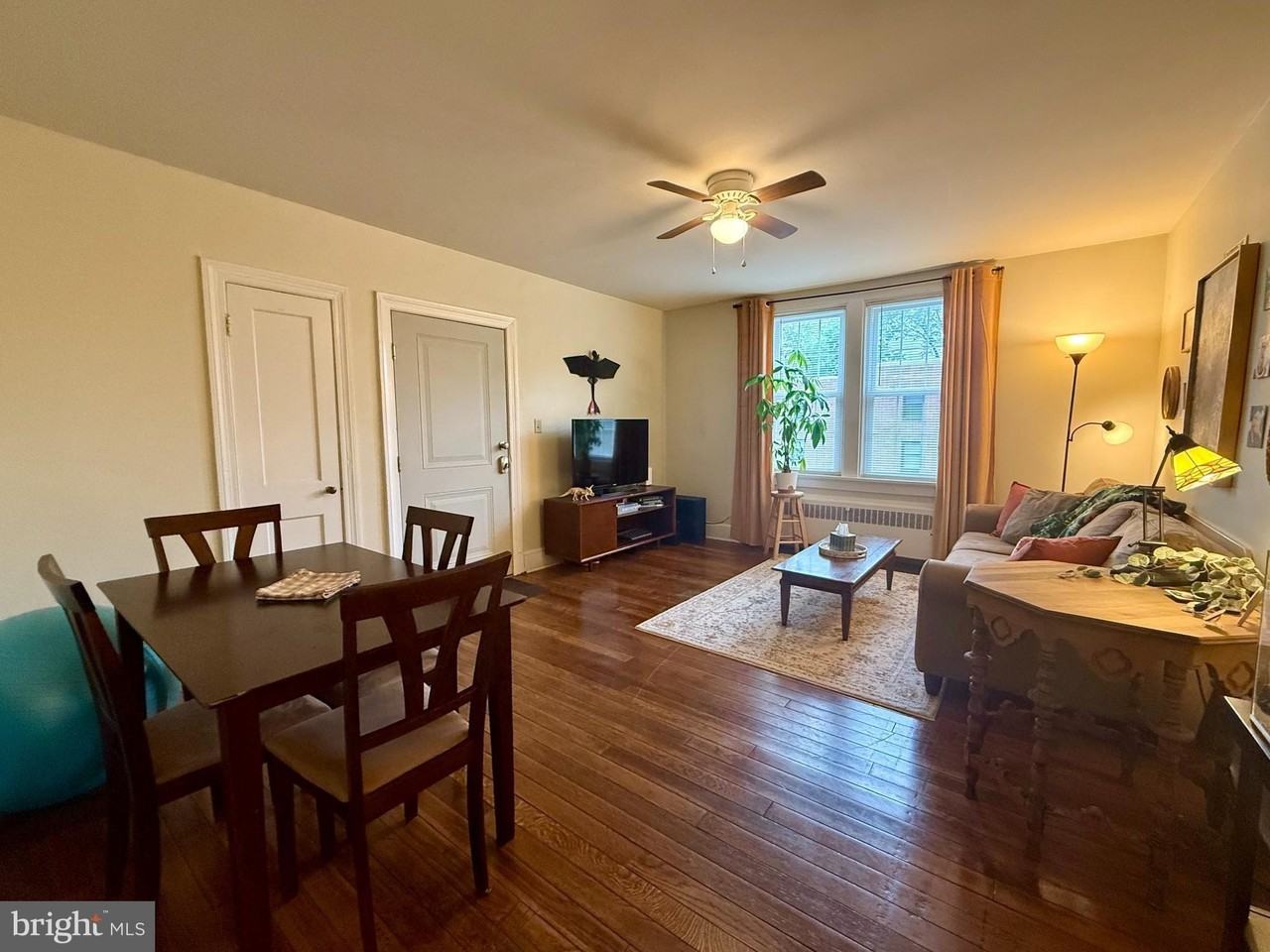 804 Monument Ave #C - Photo 2 of 12