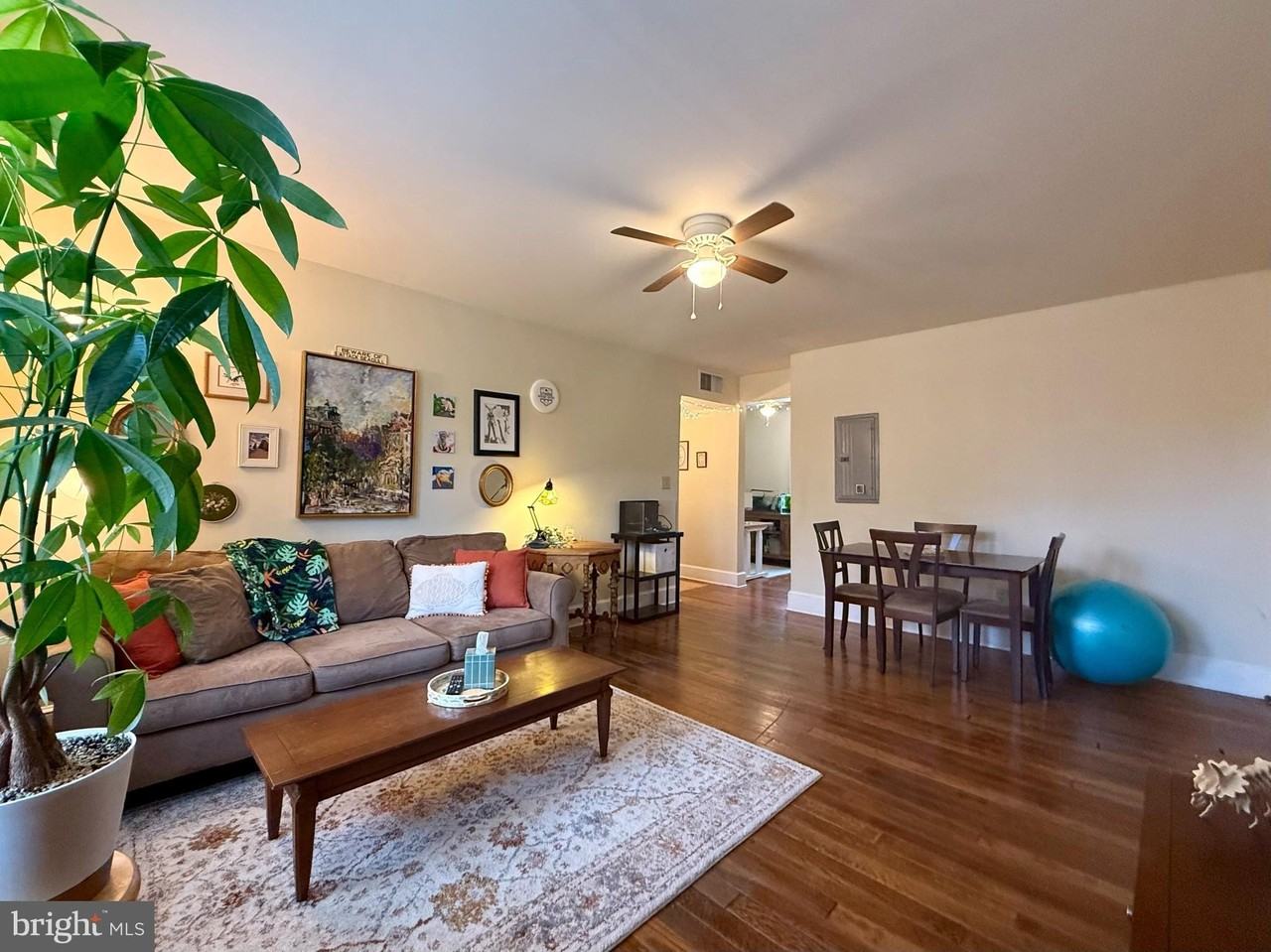 804 Monument Ave #C - Photo 3 of 12