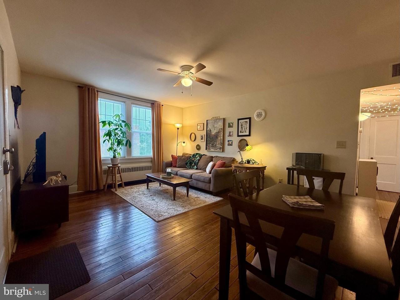 804 Monument Ave #C - Photo 4 of 12