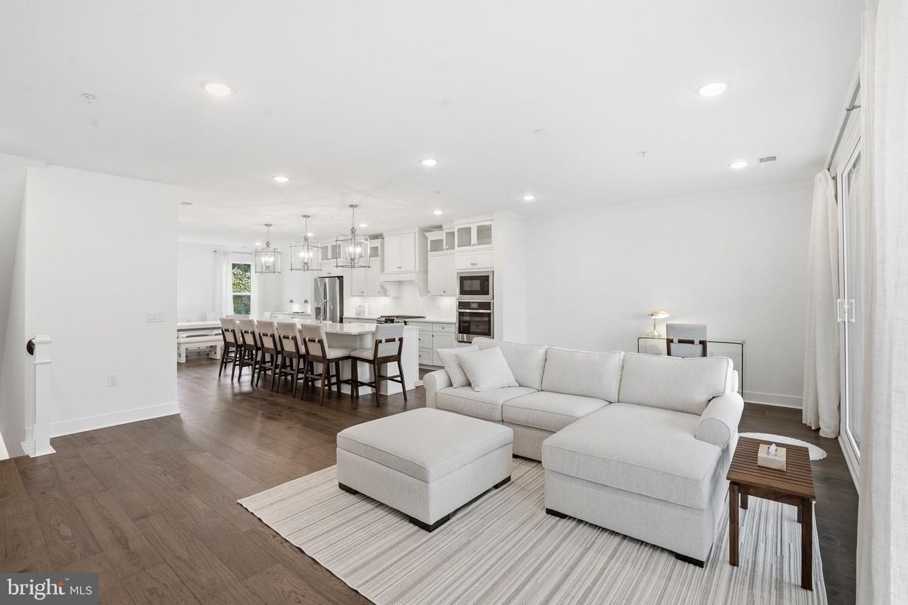 4835 Bauhaus Sq #104 - Photo 4 of 25