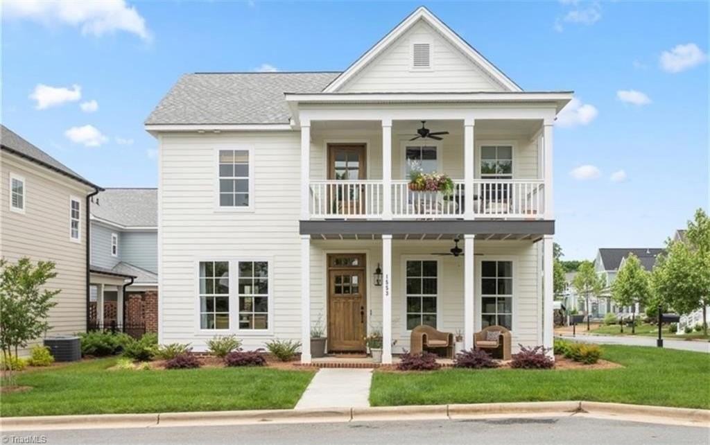 1553 Autumn Park Cir - Photo 3 of 41