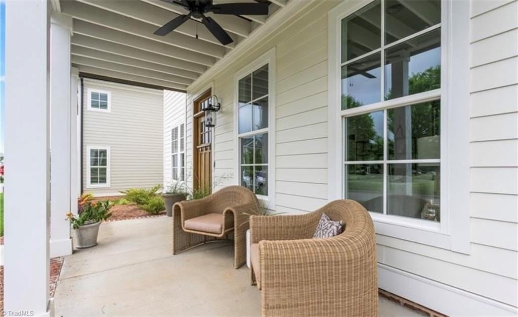 1553 Autumn Park Cir - Photo 6 of 41