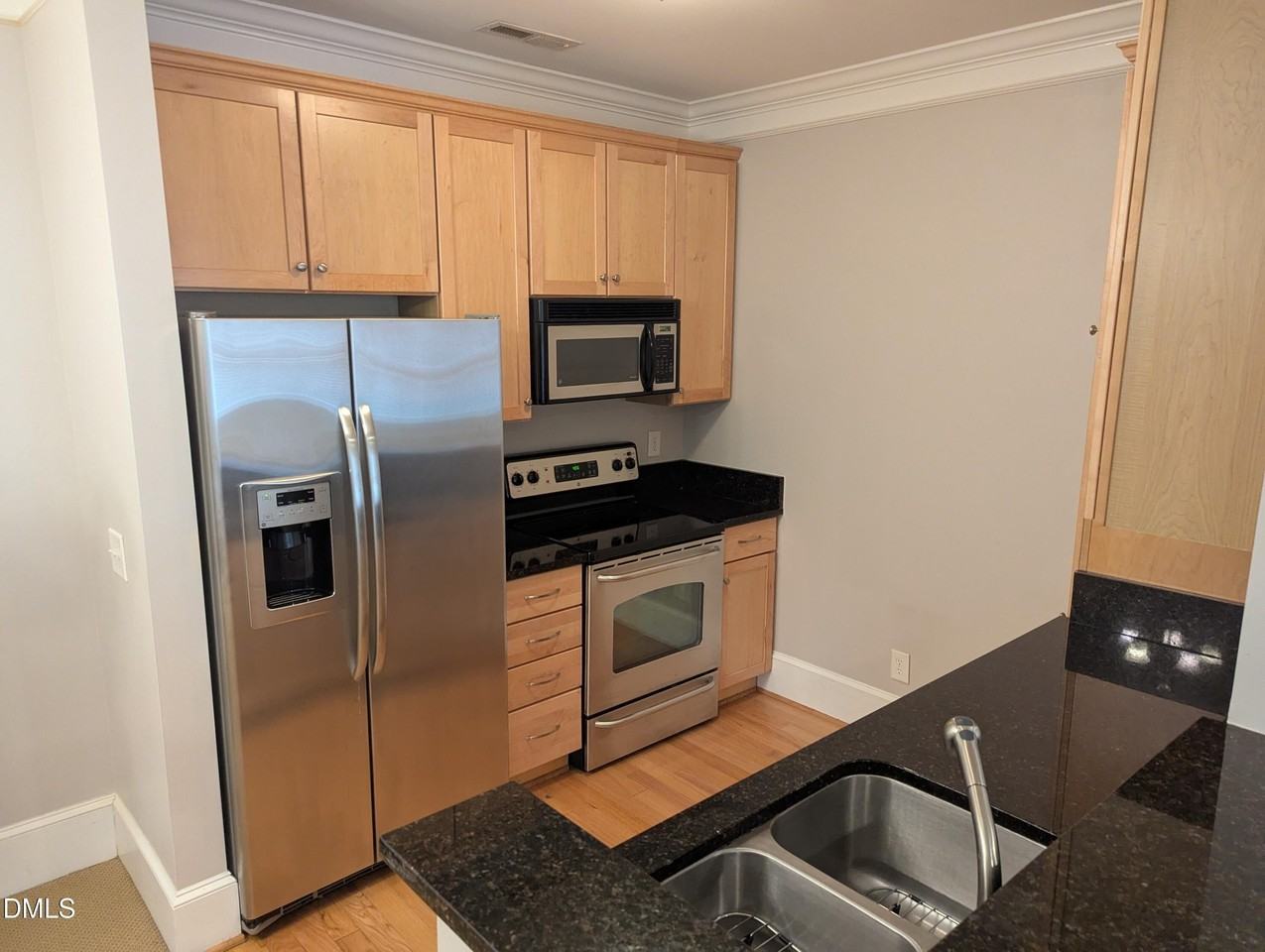 401 Finsbury St #200 - Photo 3 of 15