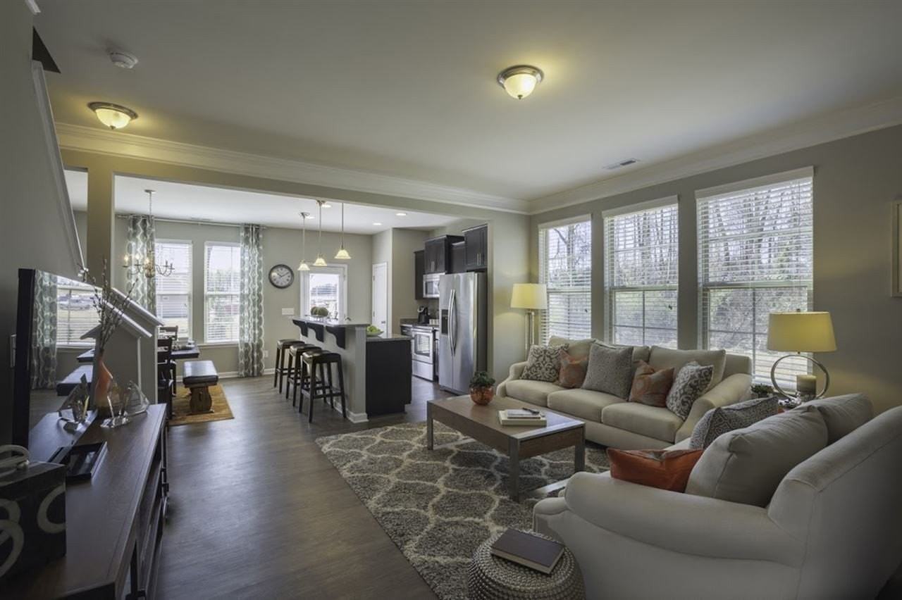 48 Hawkstone Dr - Photo 3 of 13