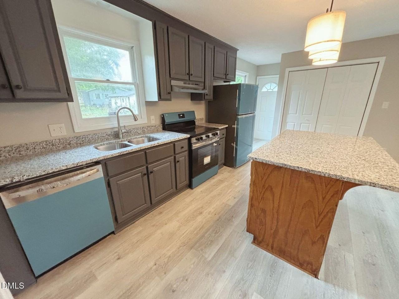 106 Brown Cir - Photo 6 of 20
