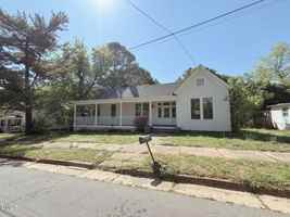 featured image of 114 Forest Ave