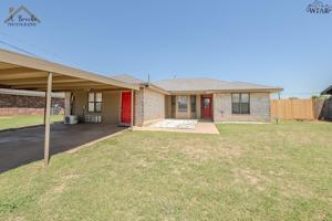 featured image of 108 Cedar Elm St