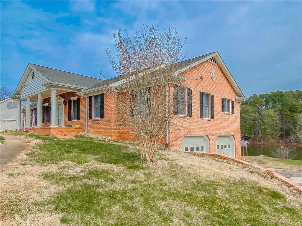 255 Starritt Ln - Photo 3 of 39