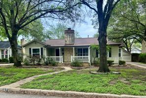 featured image of 167 E Edgewood Pl