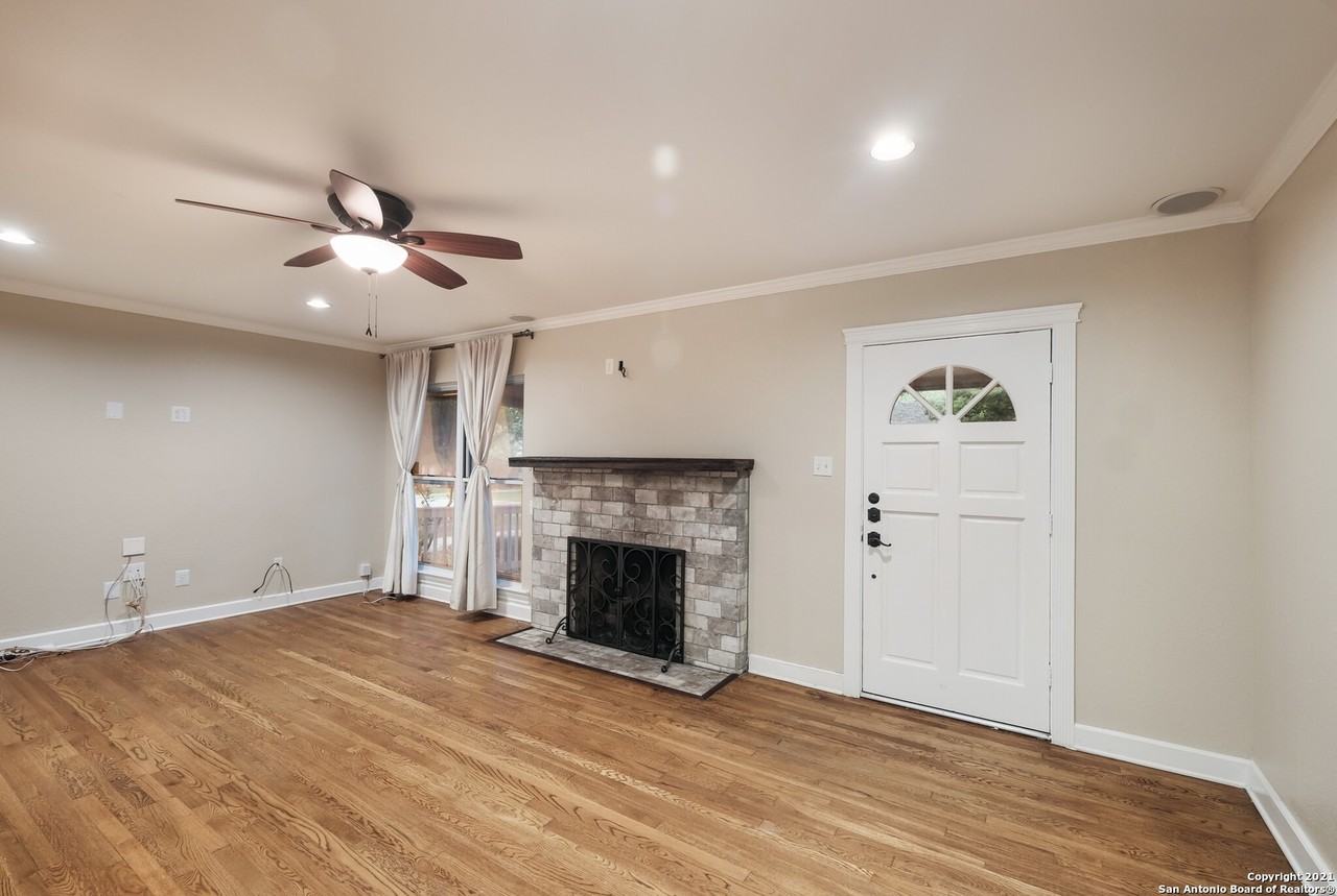 167 E Edgewood Pl - Photo 4 of 17
