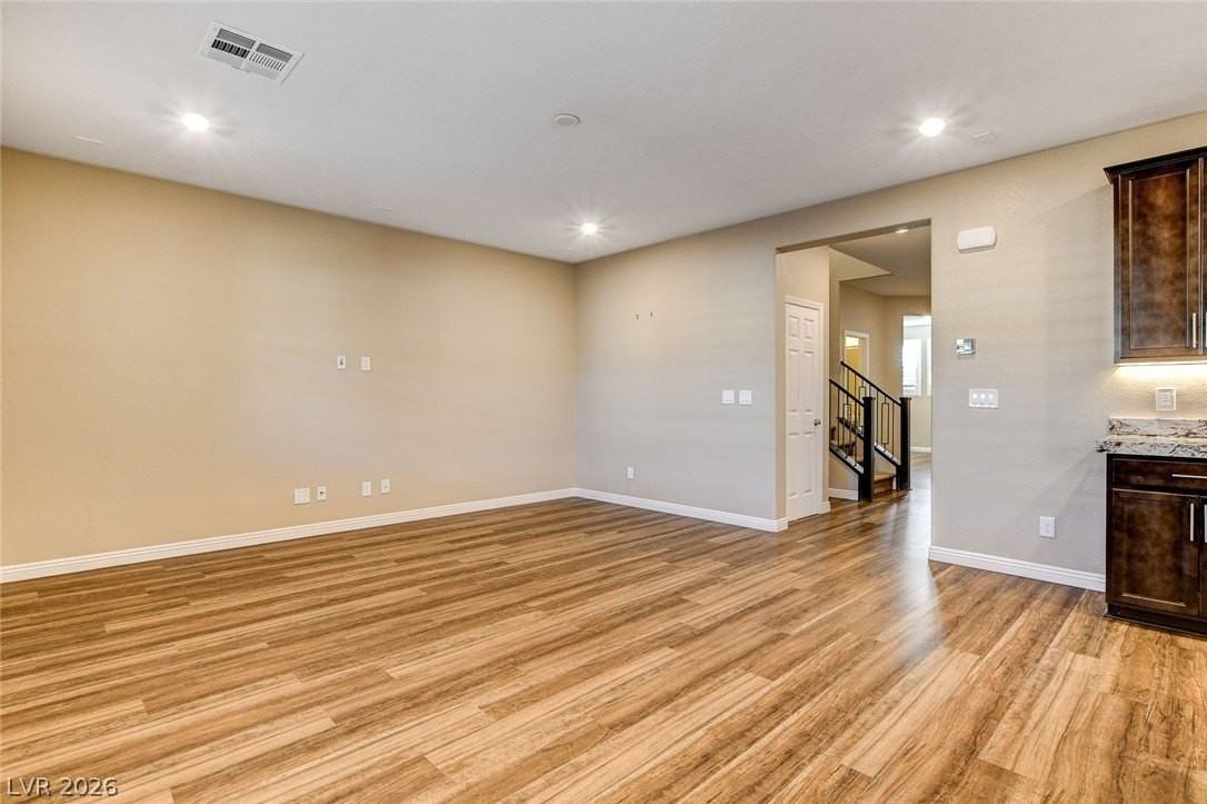 888 Haven Oaks Pl - Photo 5 of 46