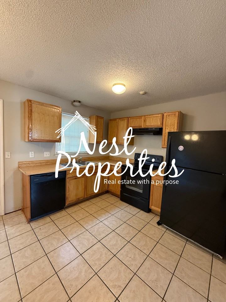 101 Manorwood Ct #1 - Photo 3 of 7