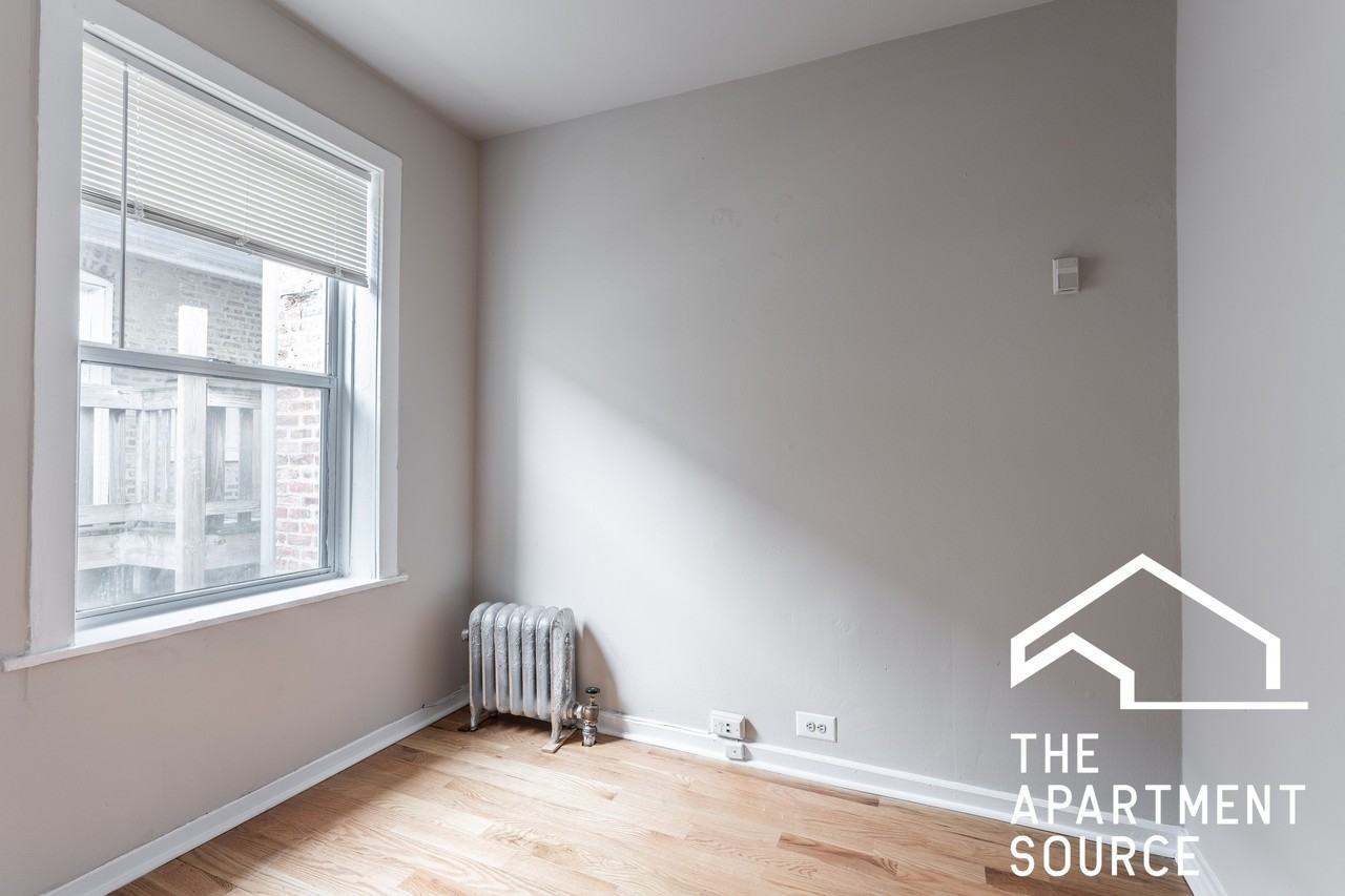 5670 N Ridge Ave #1S - Photo 5 of 7