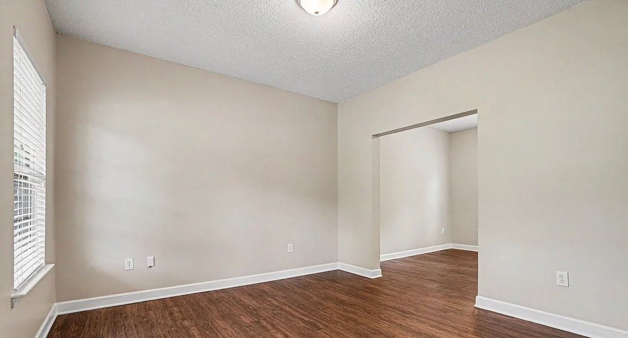 6116 Firethorne Ln - Photo 3 of 14