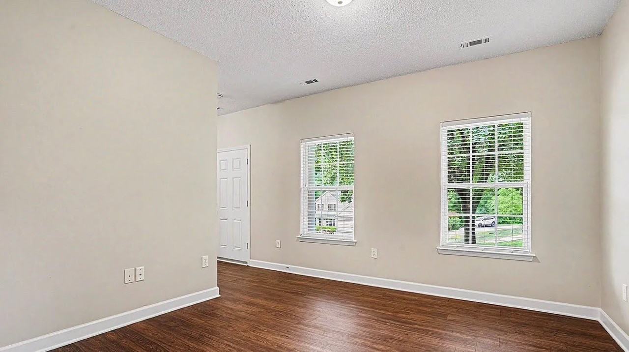 6116 Firethorne Ln - Photo 4 of 14