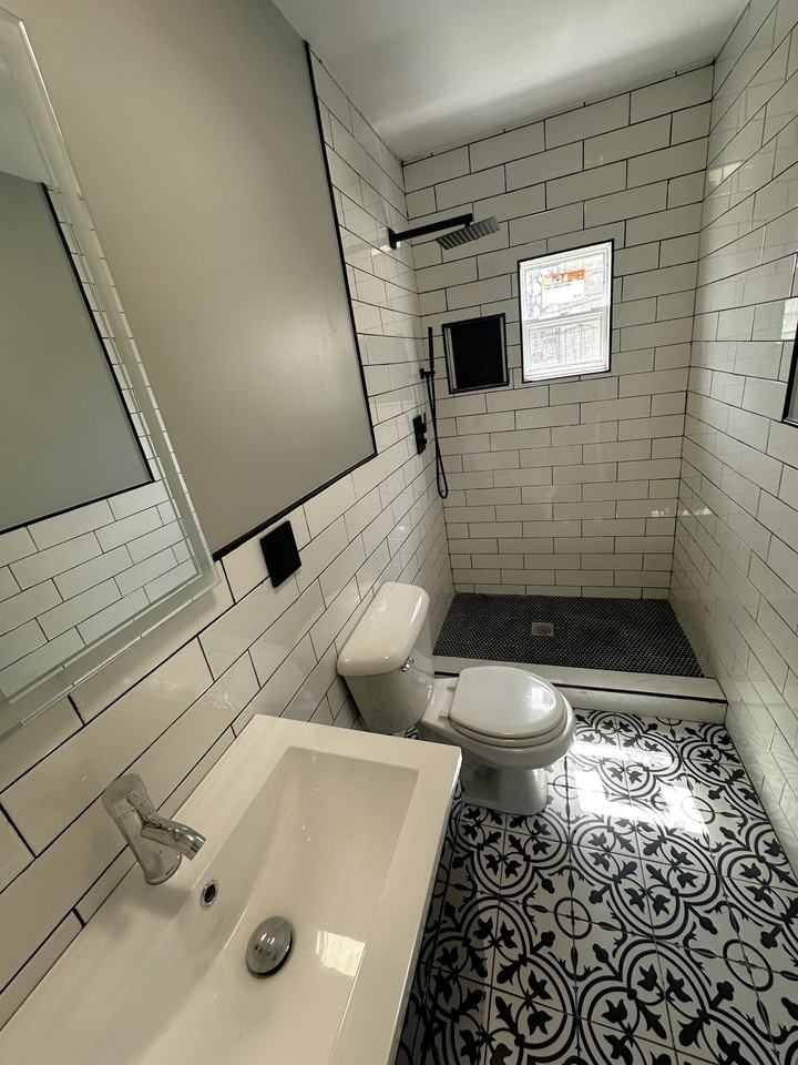 1911 South Ridgeway Avenue - Photo 3 of 4