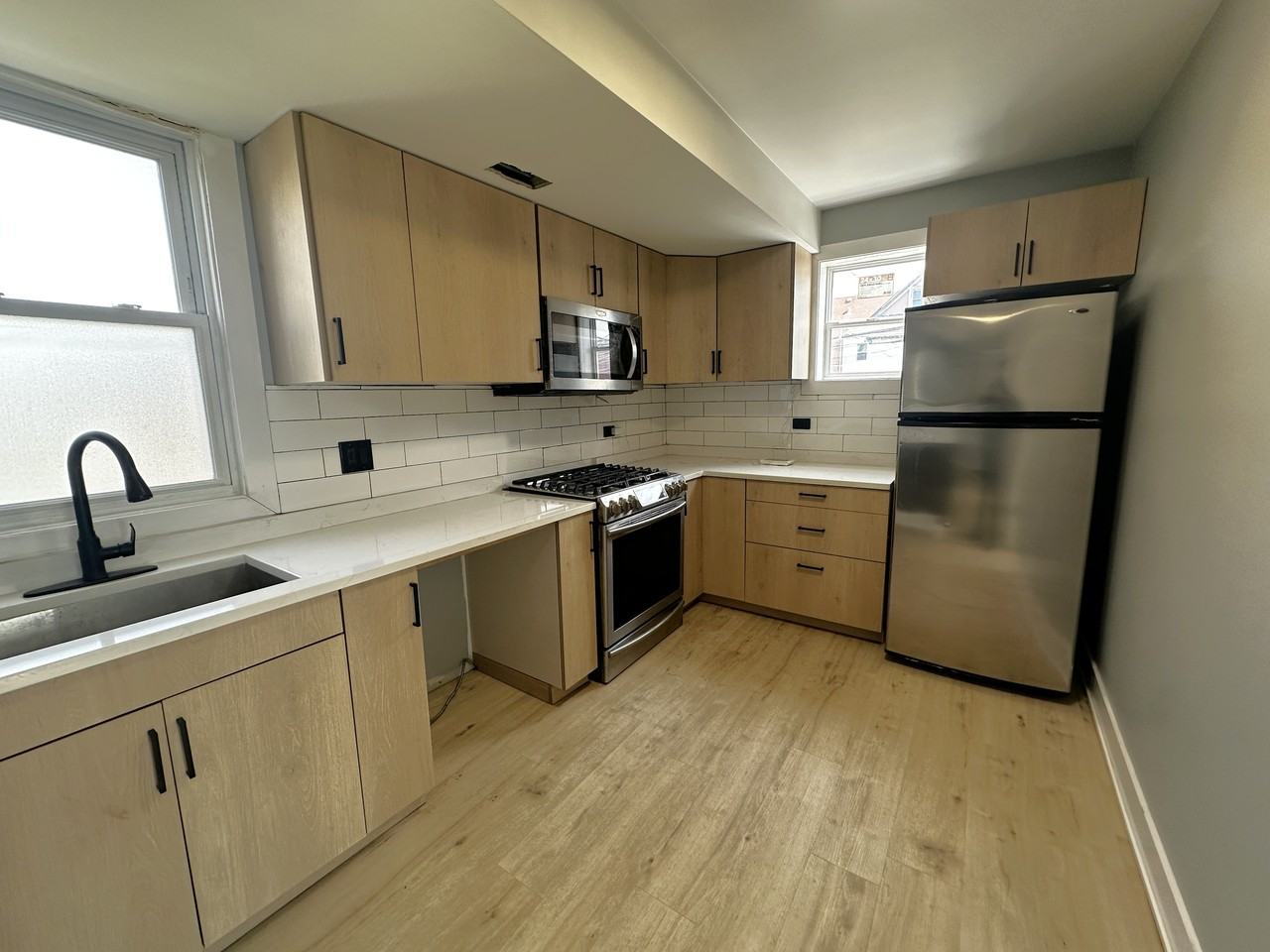 1911 South Ridgeway Avenue - Photo 4 of 4