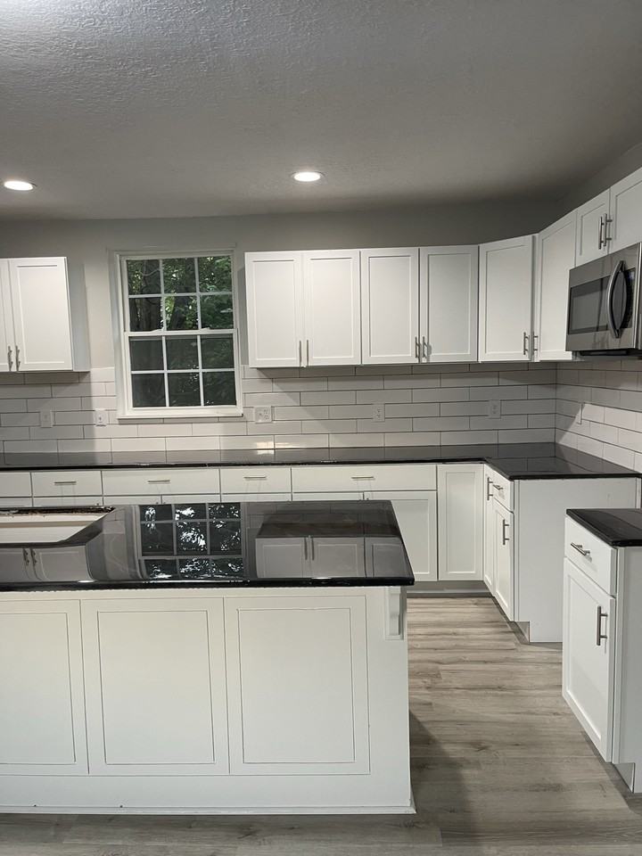 1503 E Market St #1 - Photo 5 of 19